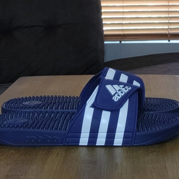 Adidas Adissage  Slides Men's 11 Navy Blue - Worn only once - Picture 5 of 5
